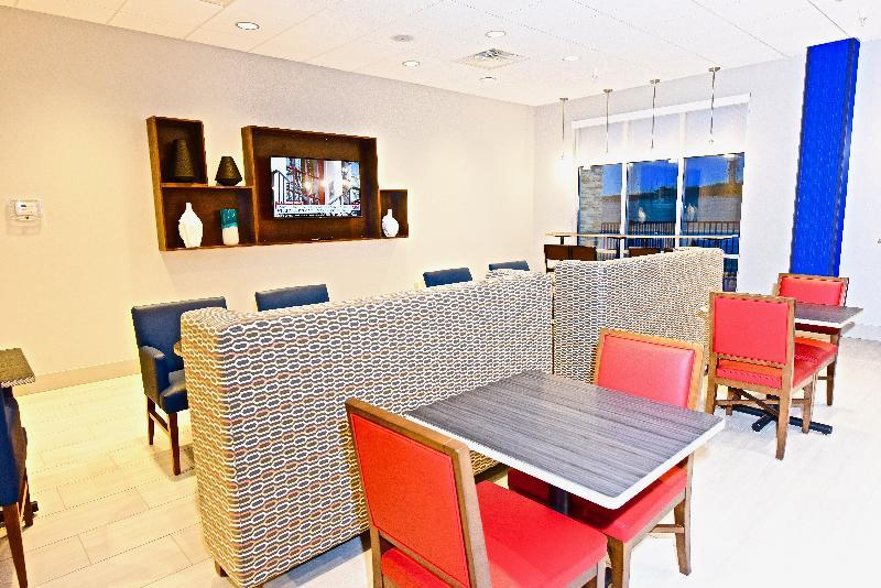 Holiday Inn Express & Suites - Perryville I-55 By Ihg Exterior photo